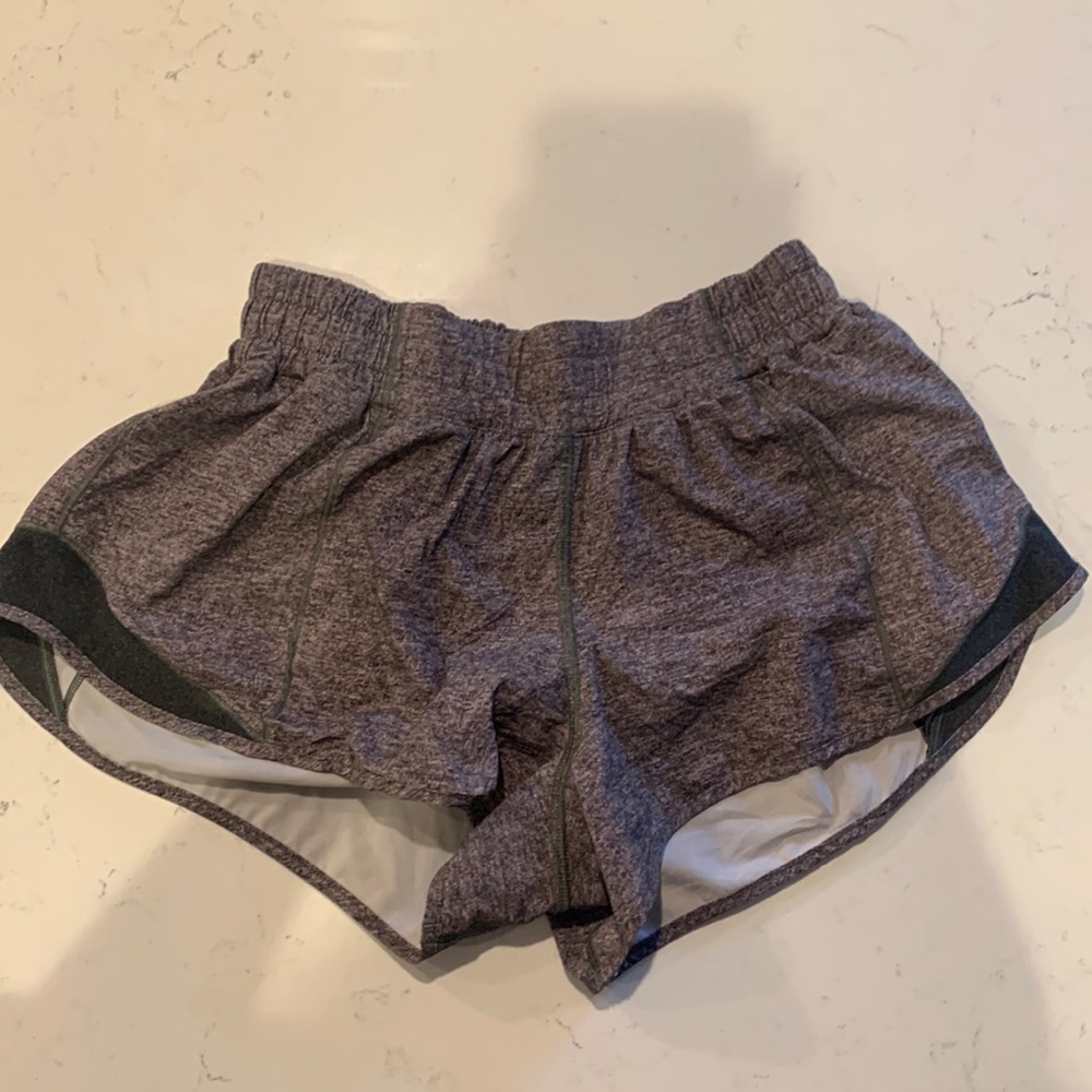 Lululemon Hotty Hot shorts size 6 gray